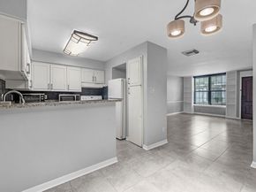 2647 Marilee Ln, Houston TX 77057