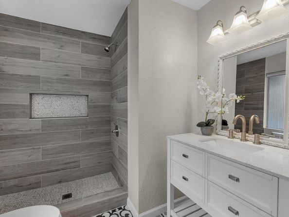 11002 Hammerly Boulevard 104, Houston TX 77043