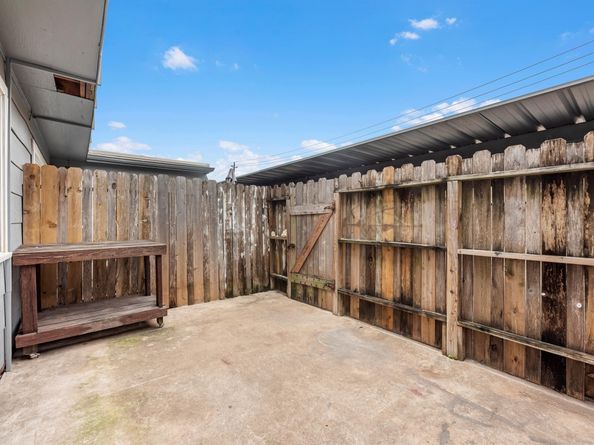 11002 Hammerly Boulevard 104, Houston TX 77043