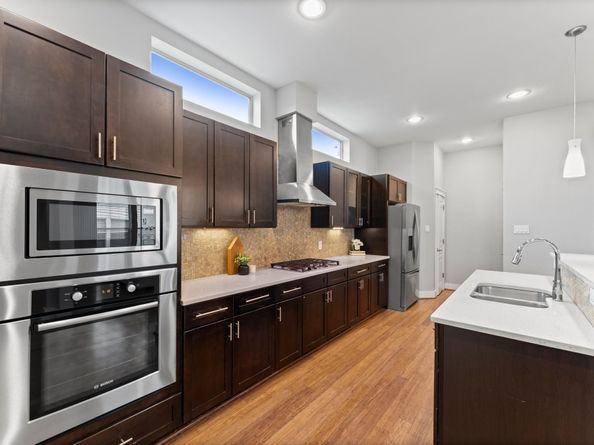 5739 Petty Street, Houston TX 77007