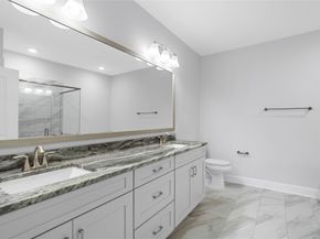 6804 Westview Drive 3205, Houston TX 77055