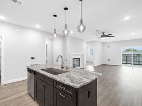 6804 Westview Drive 3205, Houston TX 77055