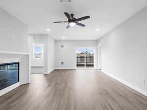 6804 Westview Drive 3205, Houston TX 77055