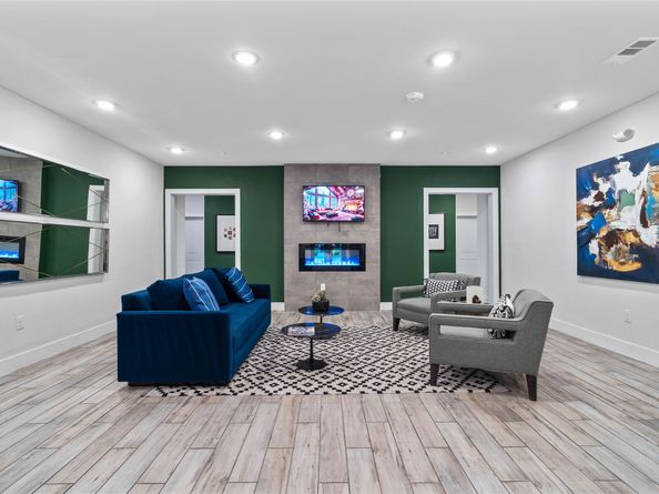 6804 Westview Drive 3205, Houston TX 77055