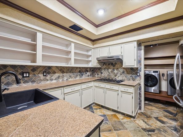 222 Litchfield Lane, Houston TX 77024