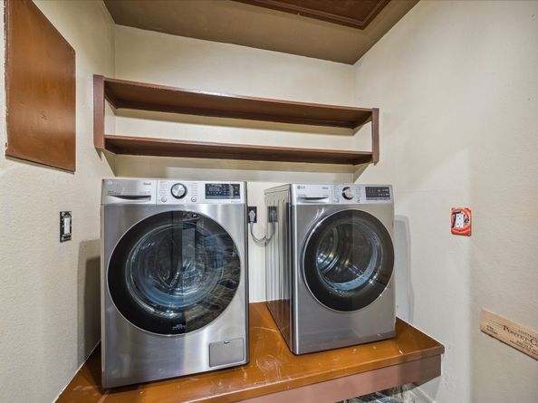 222 Litchfield Lane, Houston TX 77024