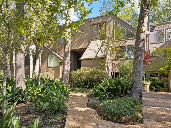 222 Litchfield Lane, Houston TX 77024