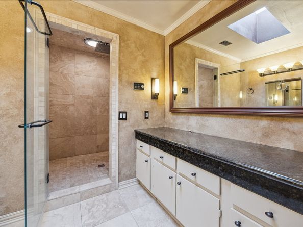 222 Litchfield Lane, Houston TX 77024