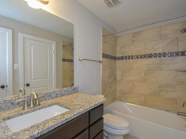 1110 Oakwood Pass, Houston TX 77043