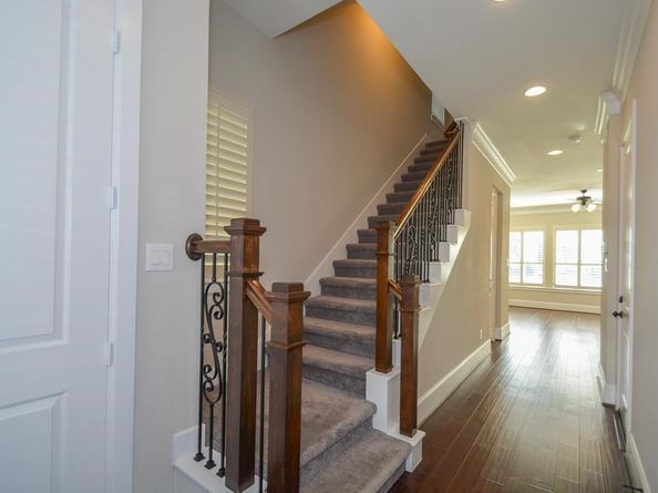 1110 Oakwood Pass, Houston TX 77043