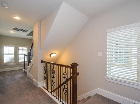 1110 Oakwood Pass, Houston TX 77043