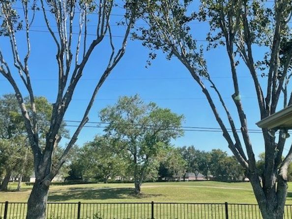 1110 Oakwood Pass, Houston TX 77043