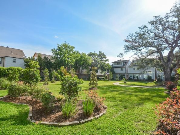 1110 Oakwood Pass, Houston TX 77043