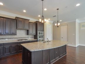 1110 Oakwood Pass, Houston TX 77043