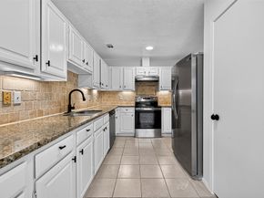 2403 Barrington Place Drive, Sugar Land TX 77478