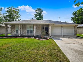 2403 Barrington Place Drive, Sugar Land TX 77478