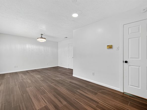 2403 Barrington Place Drive, Sugar Land TX 77478