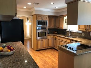 127 Parliament Drive, Houston TX 77034