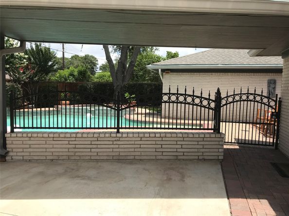 127 Parliament Drive, Houston TX 77034