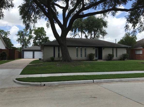 127 Parliament Drive, Houston TX 77034