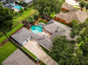 127 Parliament Drive, Houston TX 77034