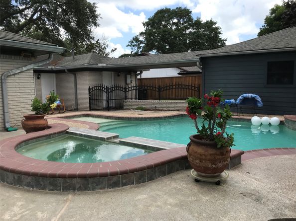 127 Parliament Drive, Houston TX 77034