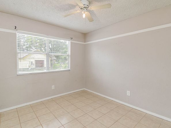 1404 N San Jacinto Street, Conroe TX 77301