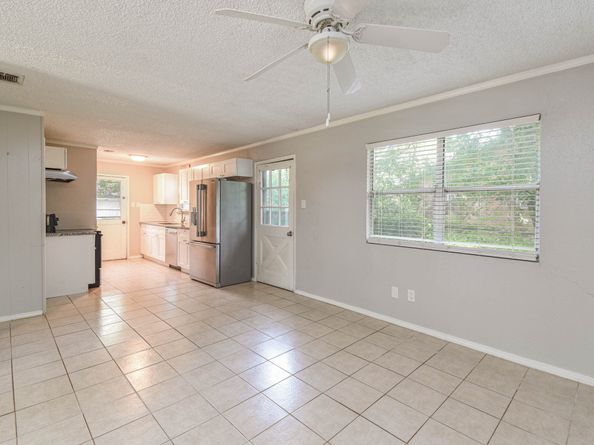 1404 N San Jacinto Street, Conroe TX 77301