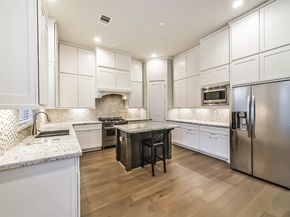 10914 Brookeshire Chase Lane, Houston TX 77043