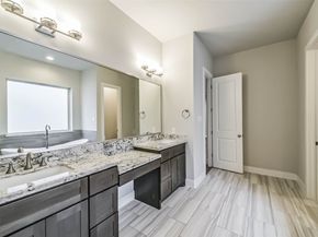 10914 Brookeshire Chase Lane, Houston TX 77043