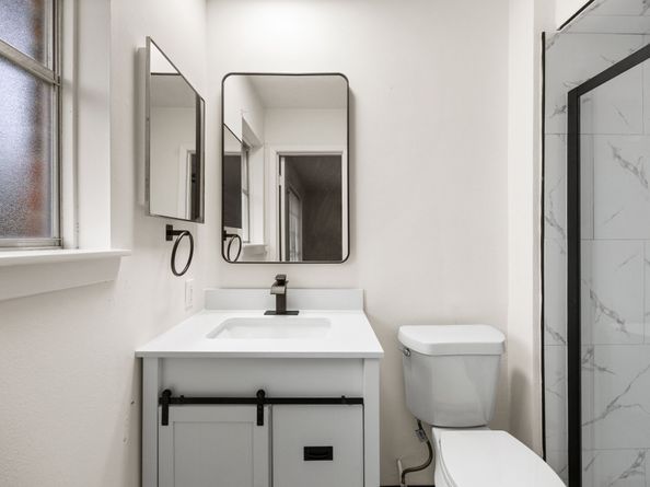 12123 Plumpoint Drive, Houston TX 77099