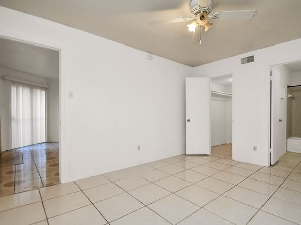 9700 Leawood Boulevard 1205, Houston TX 77099