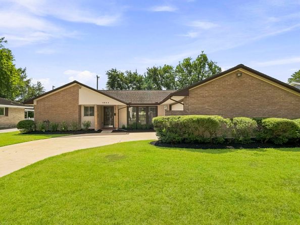 4943 Cheena Drive, Houston TX 77096