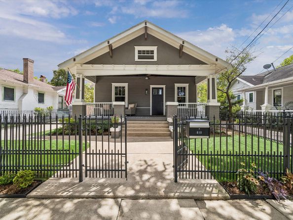 618 Bayland Avenue, Houston TX 77009