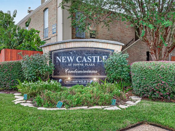 4633 Wild Indigo Street 530, Houston TX 77027