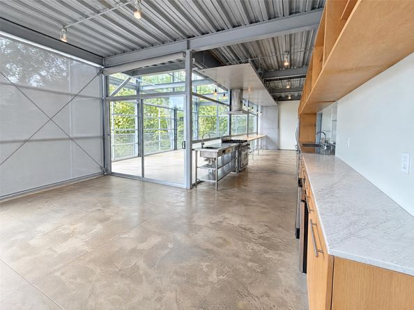 4710 Yoakum Boulevard, Houston TX 77006