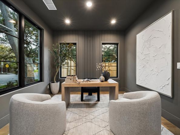 2250 Bartlett Street, Houston TX 77098