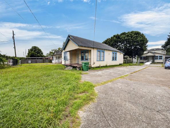 1817 McDaniel Street, Houston TX 77093