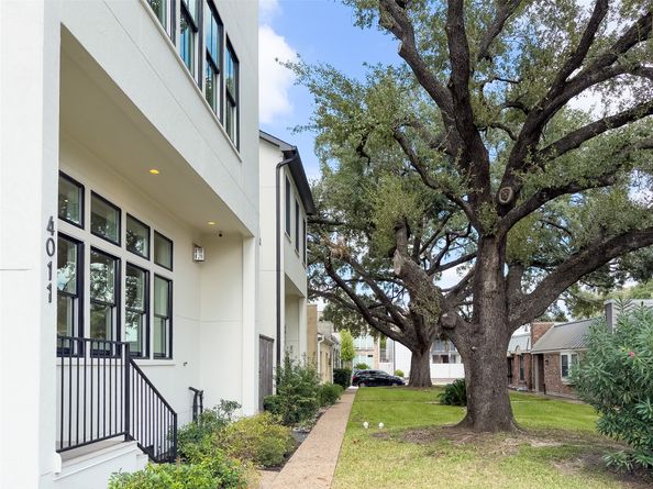 4011 Breakwood Drive, Houston TX 77025