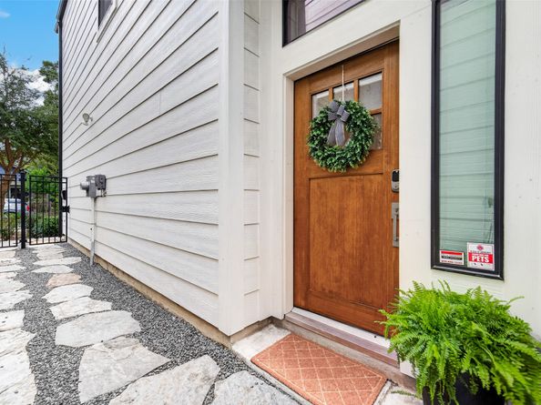 1201 E 23rd Street, Houston TX 77009