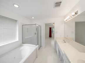 15 Gold Leaf Place, The Woodlands TX 77384