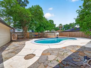 5210 Lodge Creek, Houston TX 77066