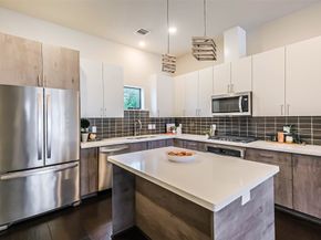 2401 Crawford Street C1B, Houston TX 77004