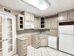 2016 Main Street 1113, Houston TX 77002