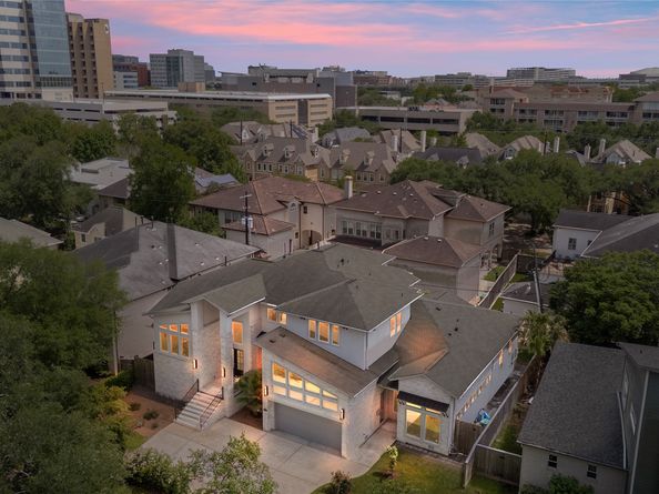 2215 MacArthur Street, Houston TX 77030