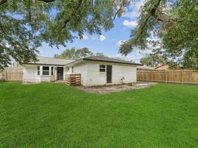 9618 Glenwood Forest Drive, Houston TX 77078