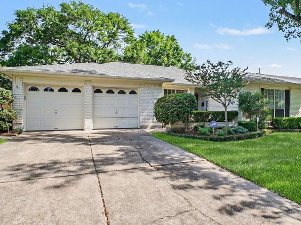 8926 Langdon Lane, Houston TX 77036