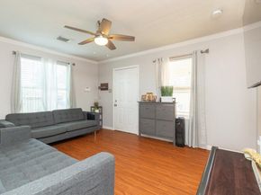 531 Dogwood Street, Houston TX 77022