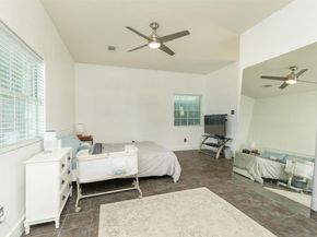 531 Dogwood Street, Houston TX 77022