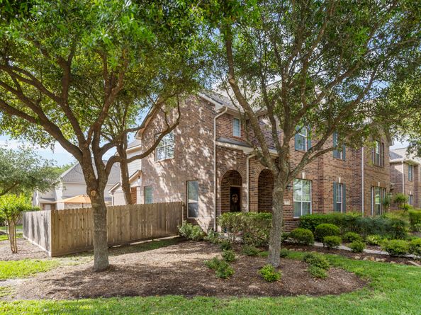 3 Avenswood Place, The Woodlands TX 77382
